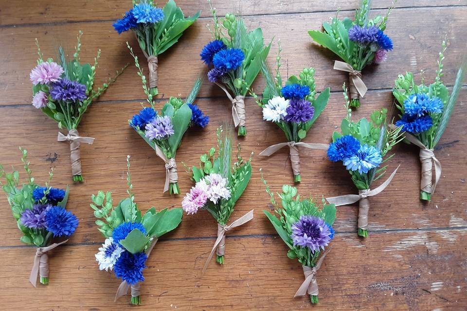 Fun boutonnieres