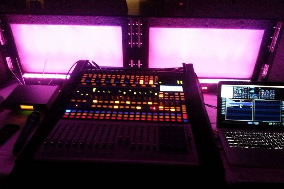 DJ's mixer