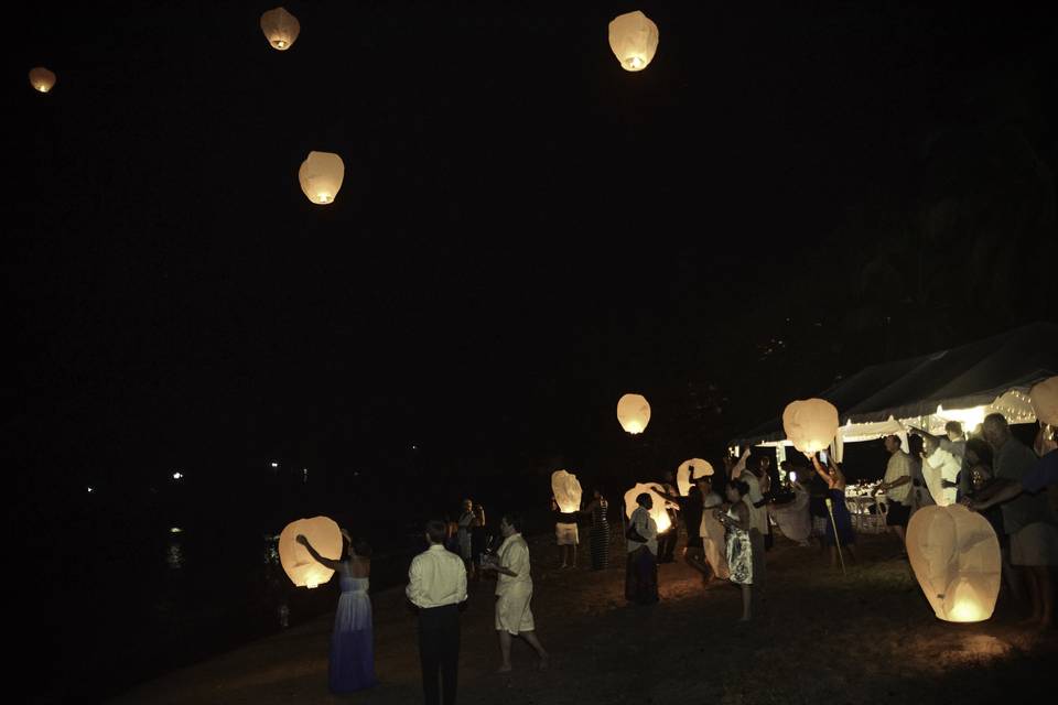 Barefoot Weddings