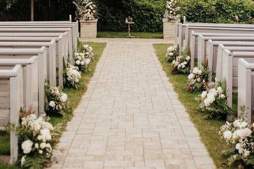 Gorgeous aisle set-up