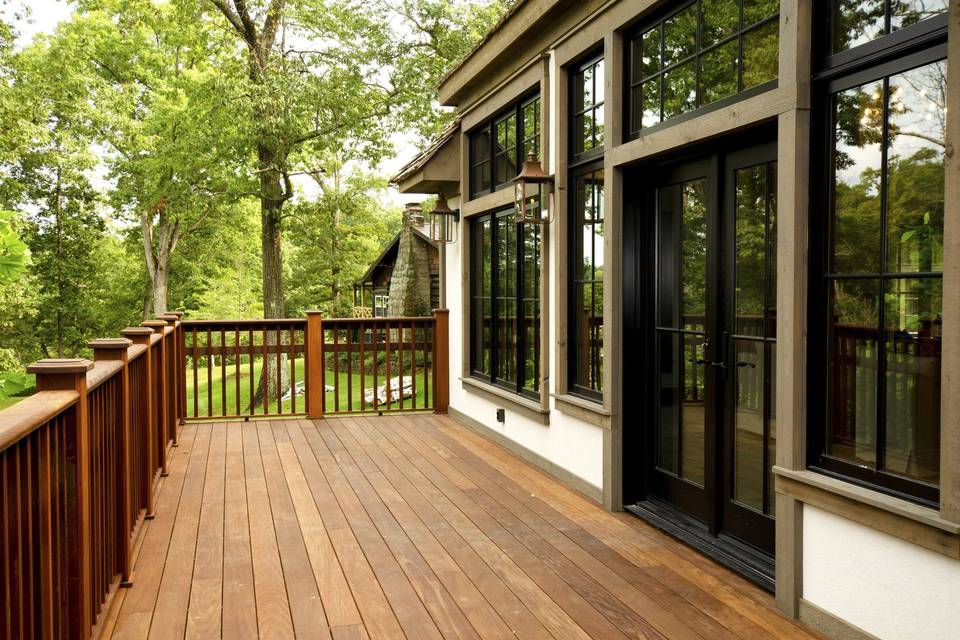 English Cottage Back Deck