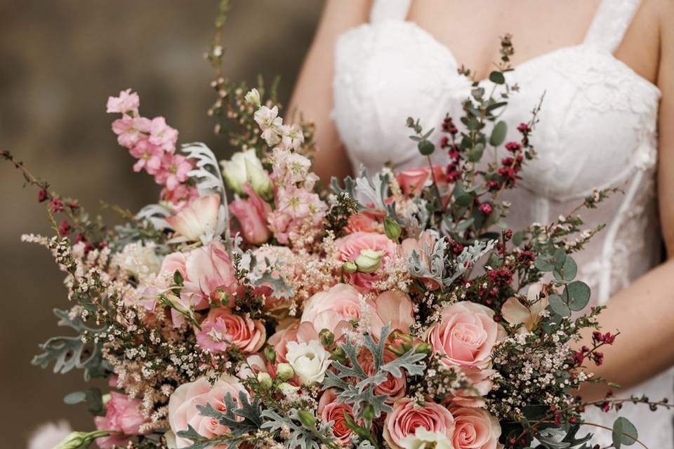 Blush and pink bridal bouquet