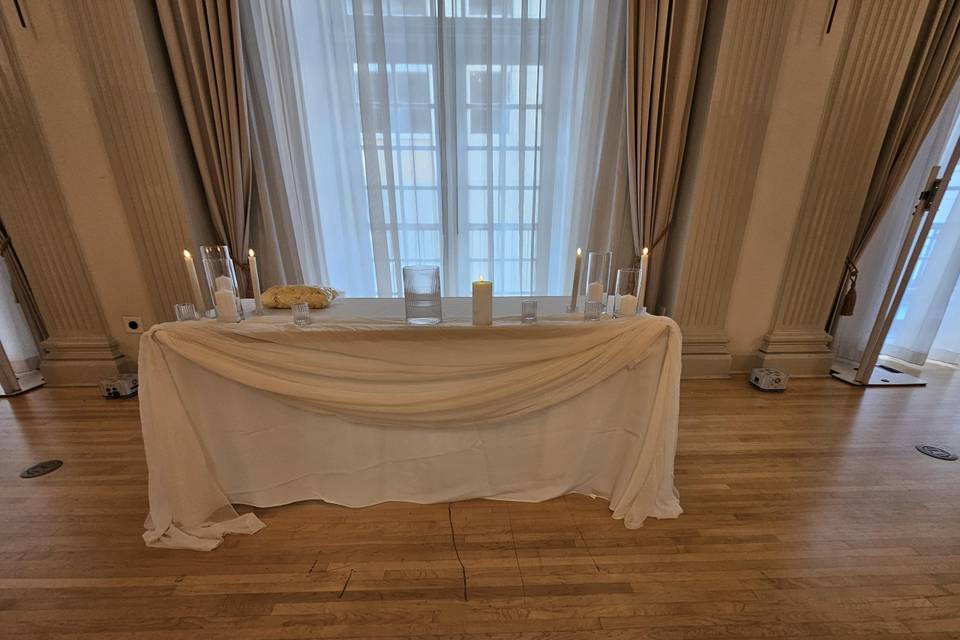 Sweetheart table