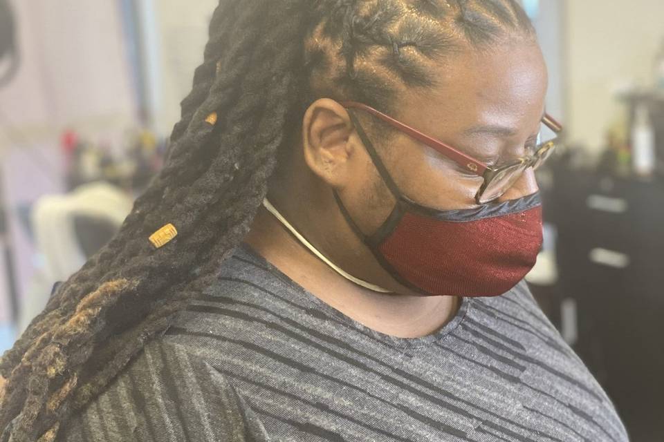 Loc retwist with style