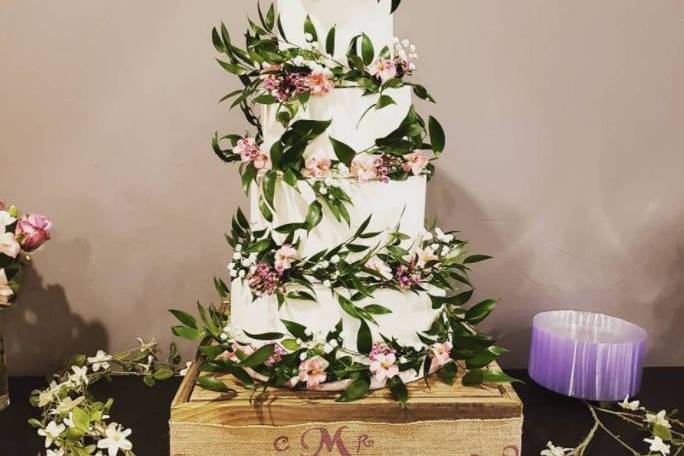 Floral wedding cake