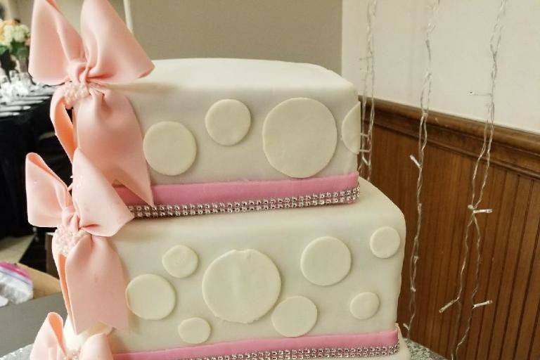 White and pink wedding cake