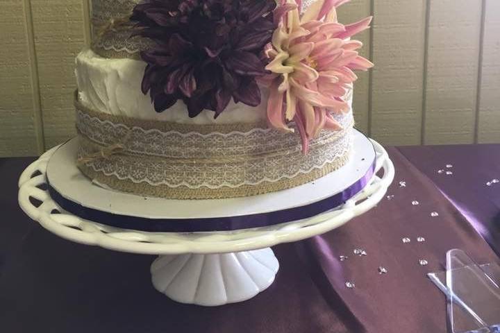 2-tier wedding cake