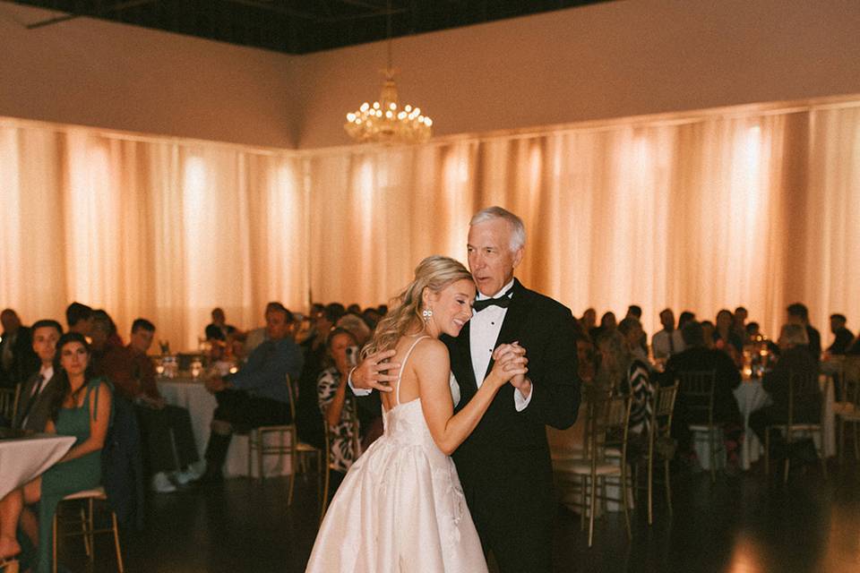 A father daughter dance