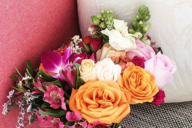 Bridesmaids bouquets