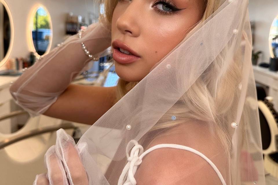 Old Money Bridal Makeup