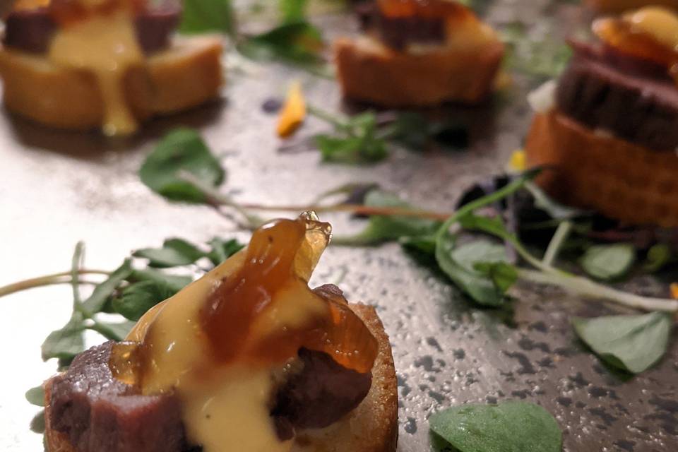 Small bites with garnishes