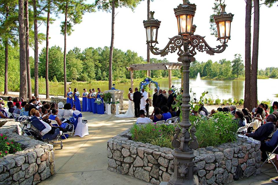 Lakeview-wedding-ceremony-at-M