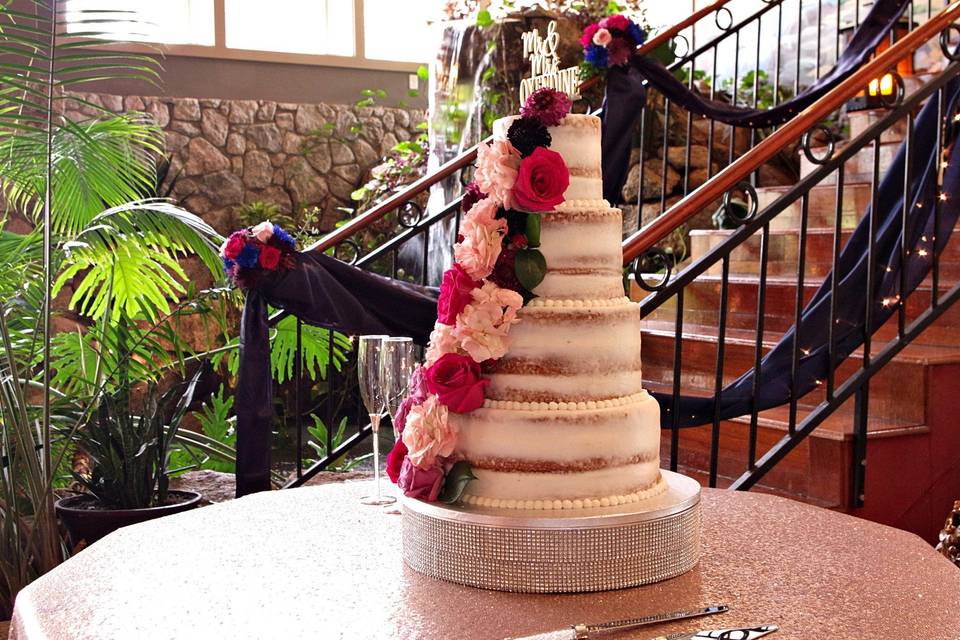 Wedding cake at Mariani's Venu