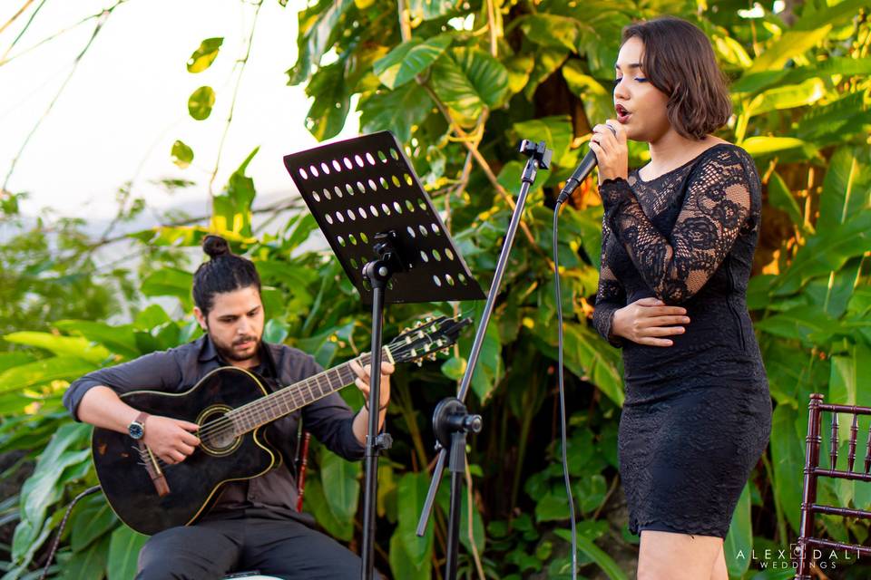 Ishbel: Soprano for Weddings and Events