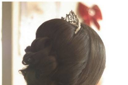 Braided hair with tiara