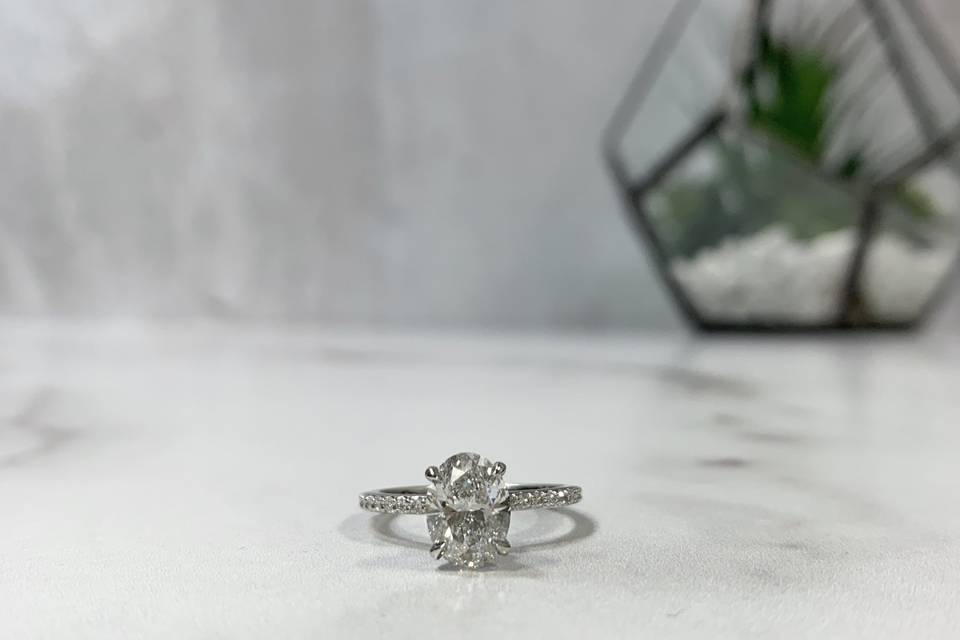 Oval Solitaire engagement ring