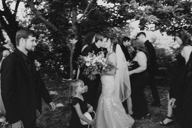 Couple kiss
