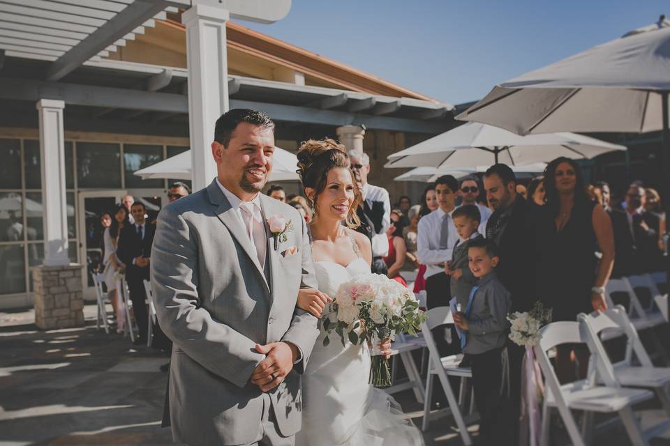 The courtyard, outdoor wedding ceremony at arden hills.