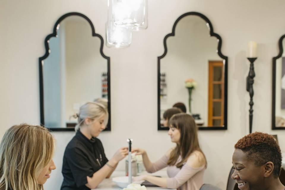 The nail salon, at arden hills.