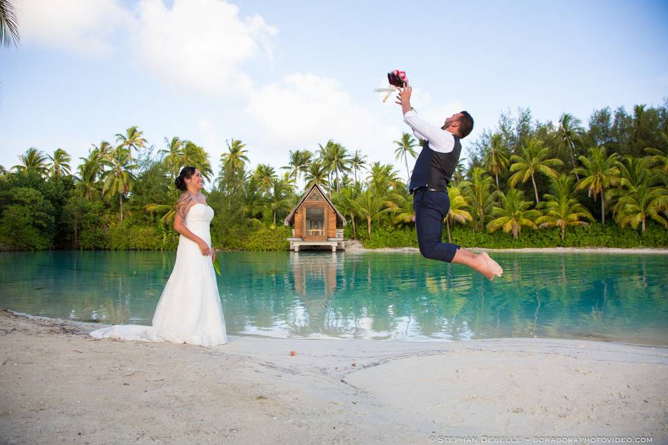 Romantic wedding in Bora Bora