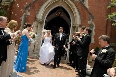 Jamie & John exchanged vows at Dahlgren Chapel on Georgetown University's campus.