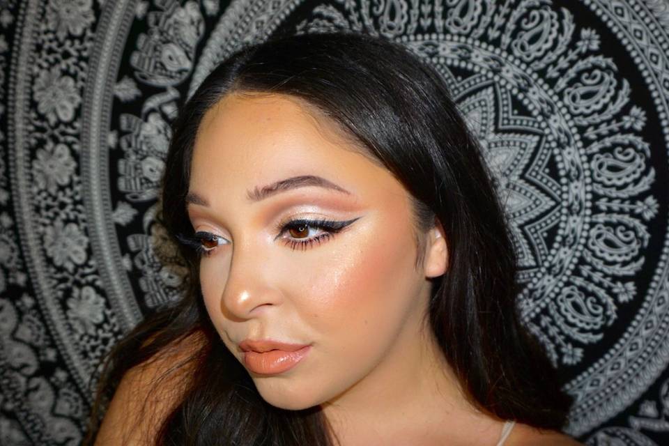 Bridal glam cut crease