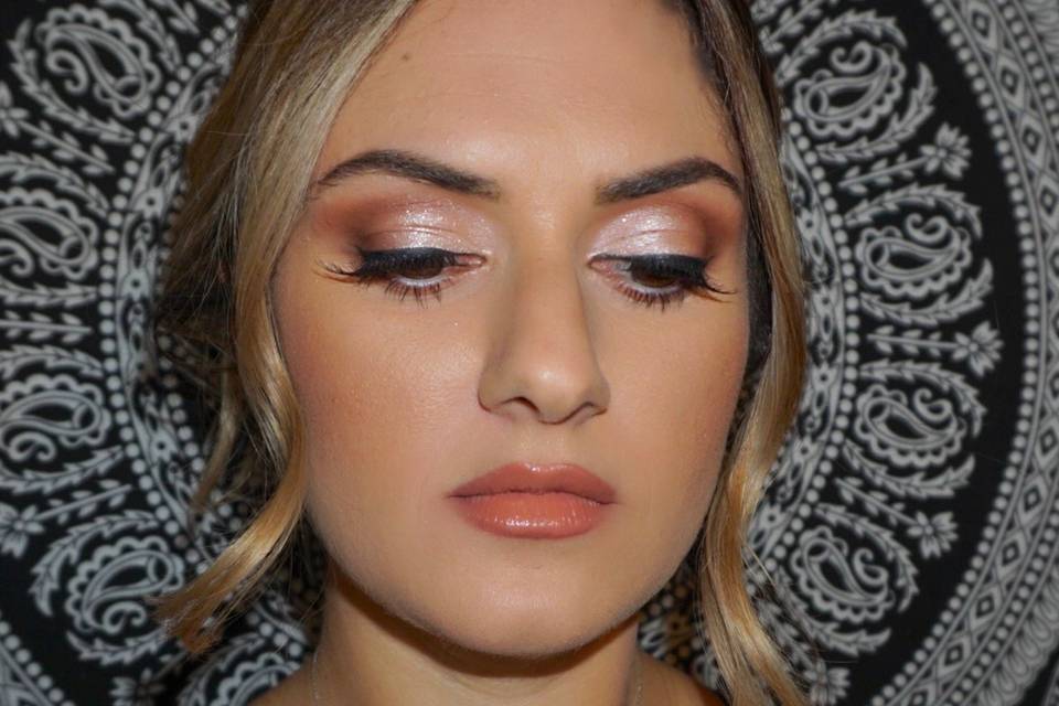 Bridal glam makeup