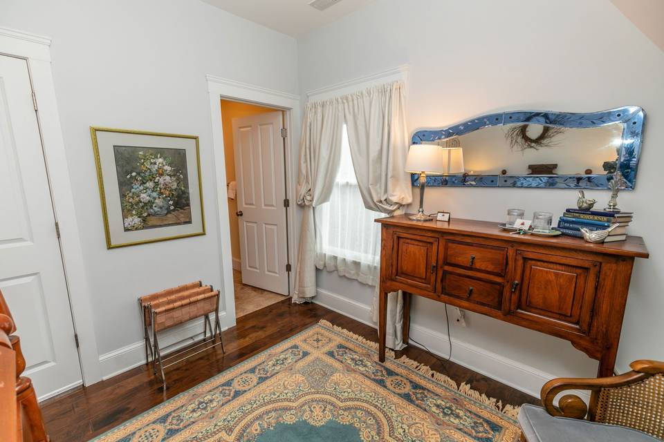 Riverside Gables Bed & Breakfast