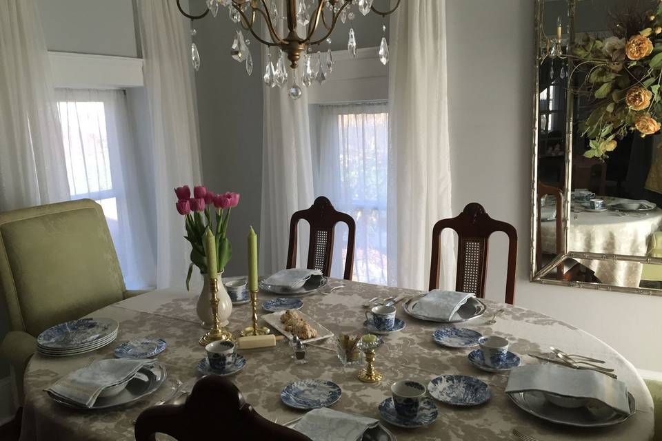 Riverside Gables Bed & Breakfast