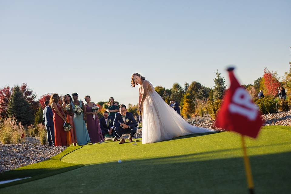 Bride on putting course