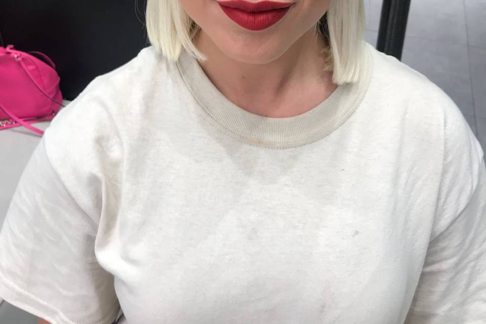 Soft eye with red lip