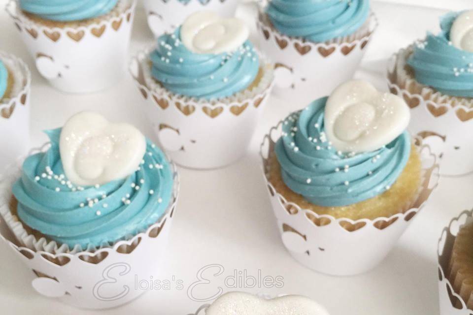 Vanilla wedding cupcakes