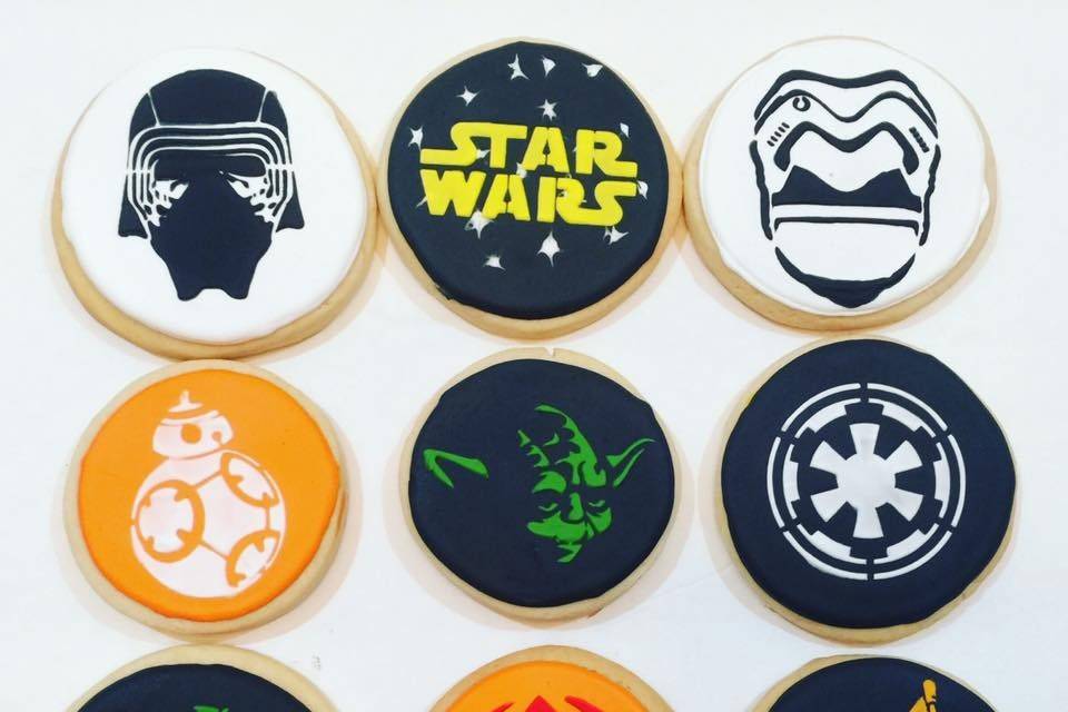 Inspired by Starwars - Decorated cookie favors