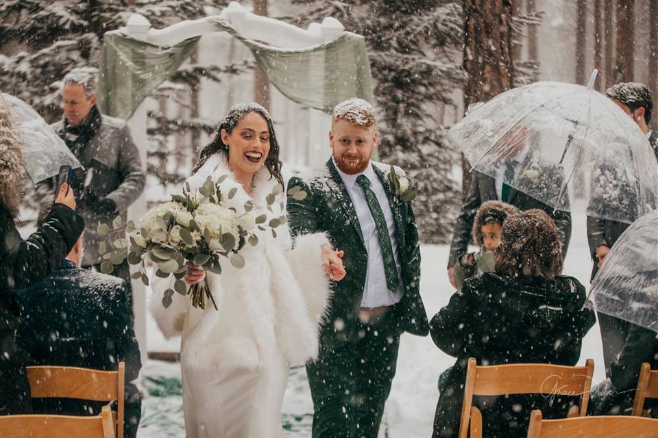 Snowy winter wedding