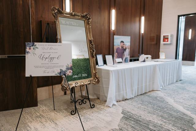 Gifts & Guestbook