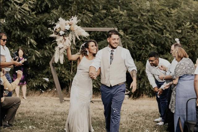 The happy couple - Vanessa Jane Photograpy