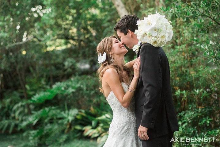 Outdoor weddings are legendary at the houstonian.