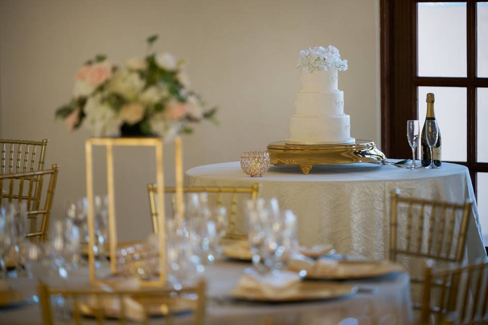 Cake table