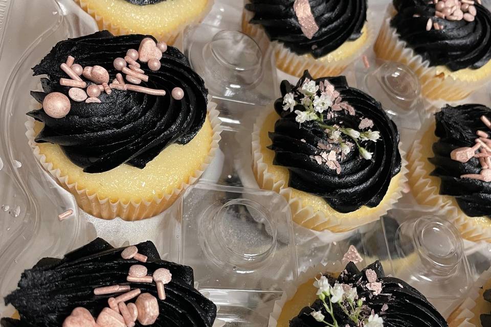 Wedding cupcake platter