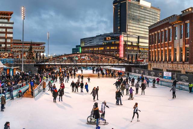 Buffalo Marriott at LECOM HARBORCENTER
