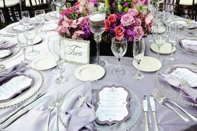 Table setting with centerpiece