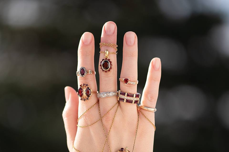 An array of garnets