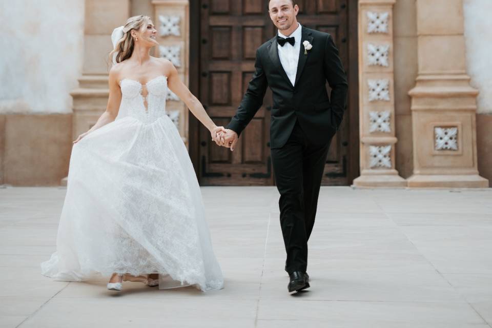 Newliweds Photo