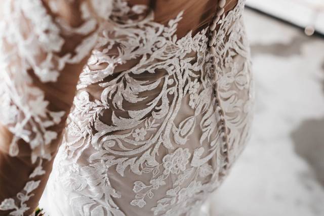 Dress: Mimi's Bridal