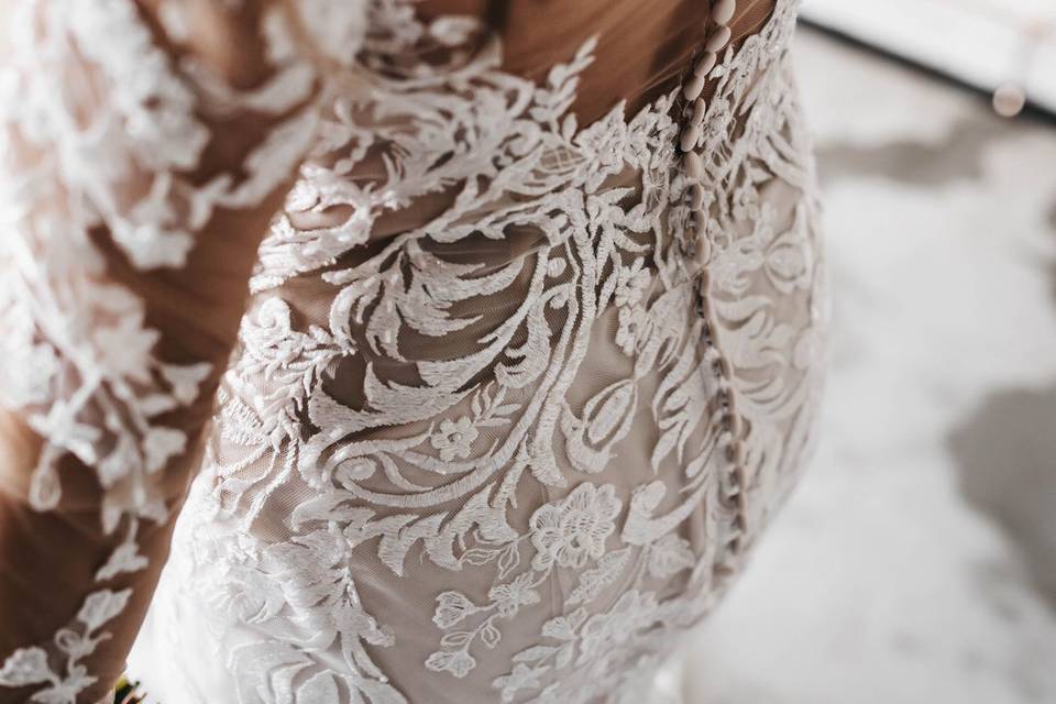 Dress: Mimi's Bridal