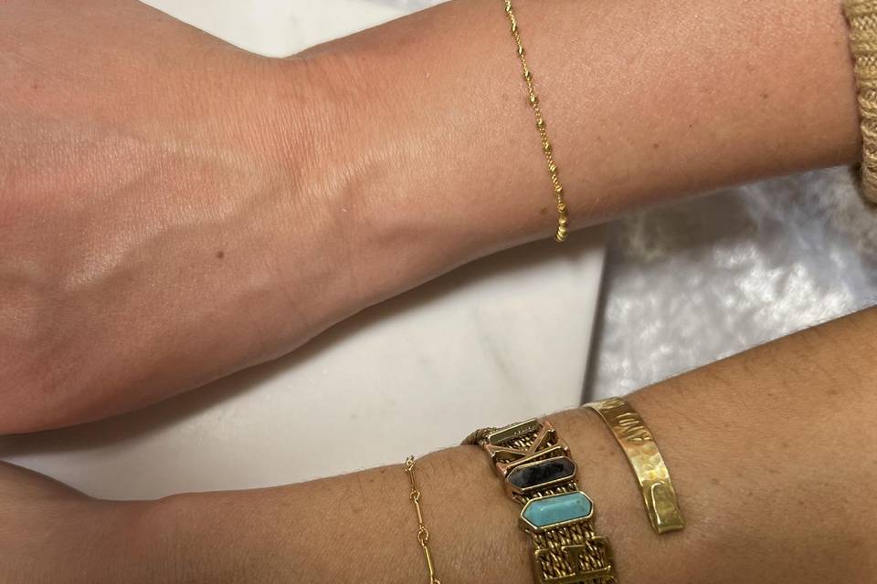 Sister bracelets