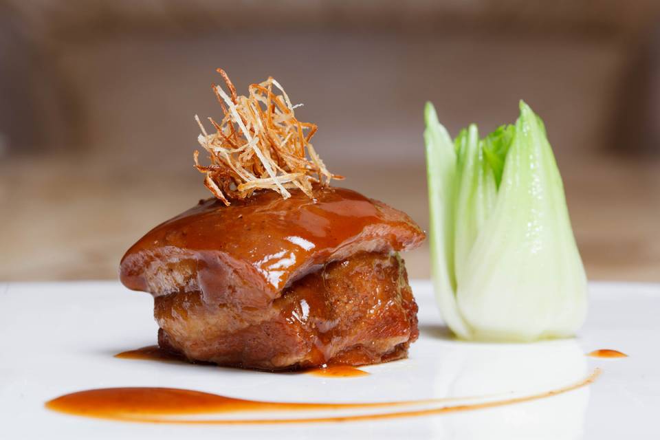 Braised pork belly & sauce