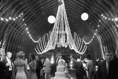 Wedding cake table