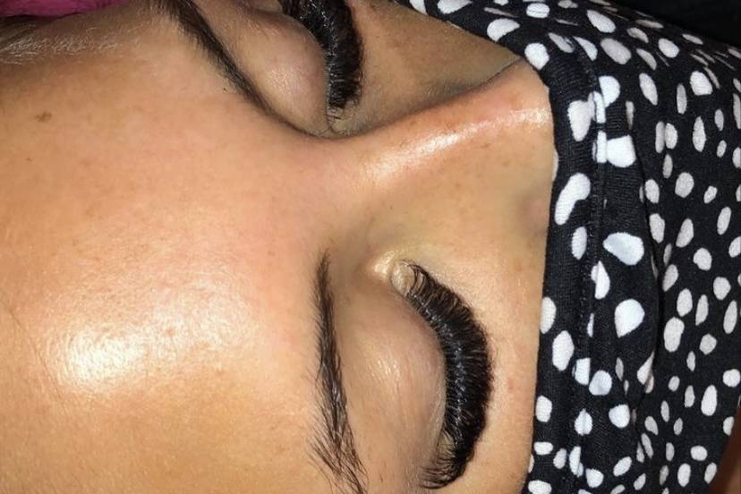 Volume lashes