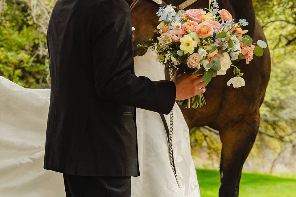 Romeo Loves Bouquets